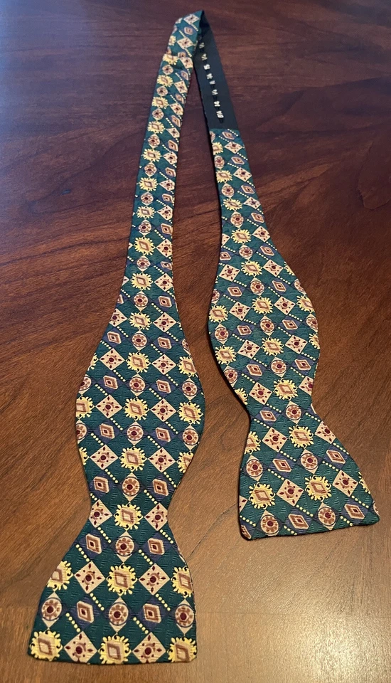 Pajarita de cuello XMI verde dorado rojo para hombre Foto 2 de 4