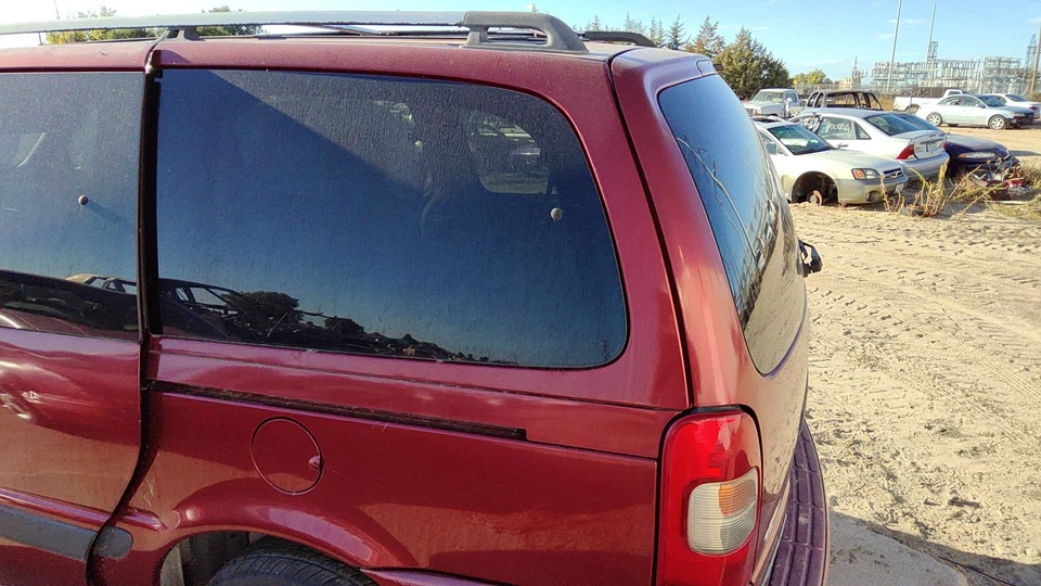1997 - 2005 雪佛兰冒险发球杆左后四分之一玻璃后窗 120 Wb — 第 3/3 张图片