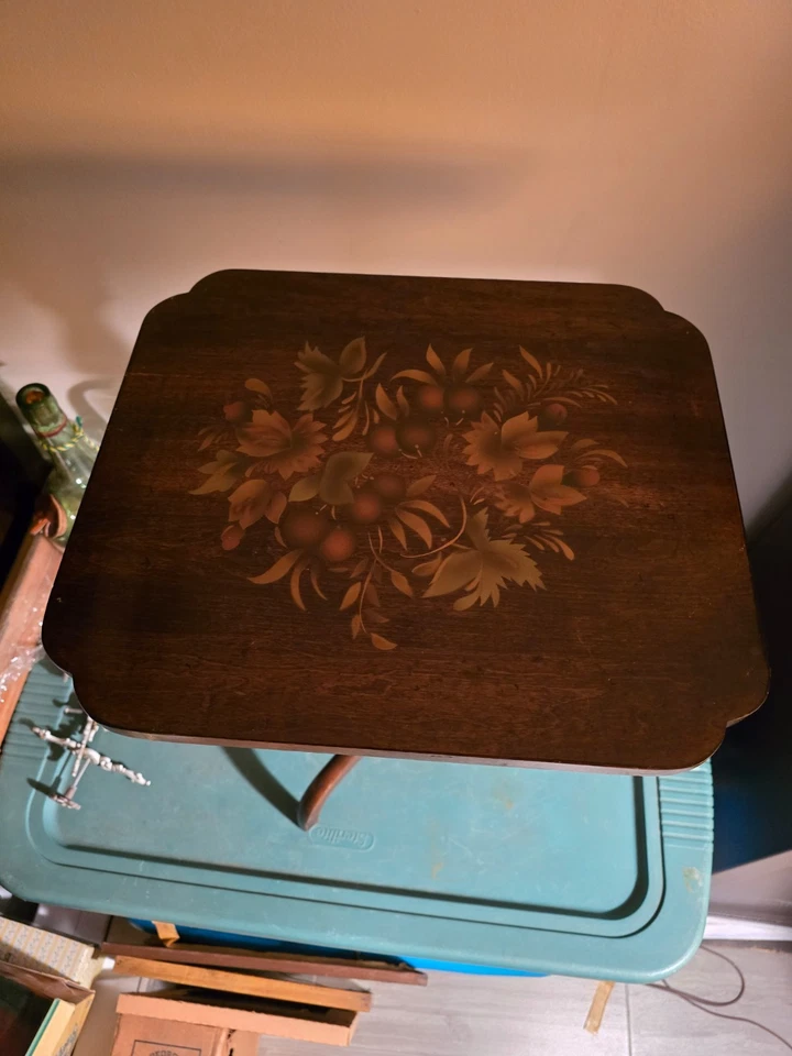 复古 L. Hitchcock 模板黑色收获蜡烛架边桌 — 第 4/4 张图片