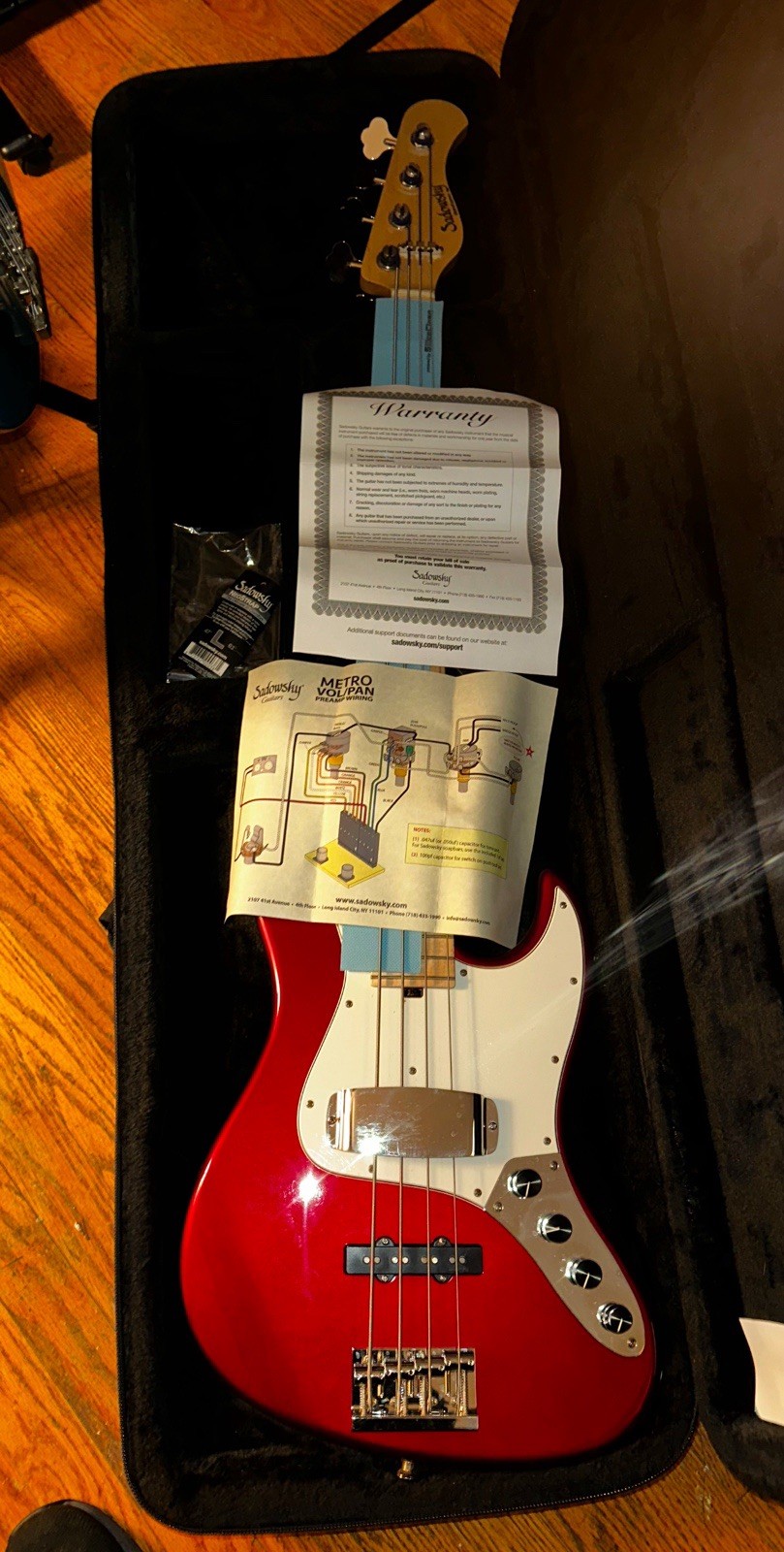 Sadowsky (Japan) MetroExpress 2018 Candy Apple Red Jazz Bass NEW