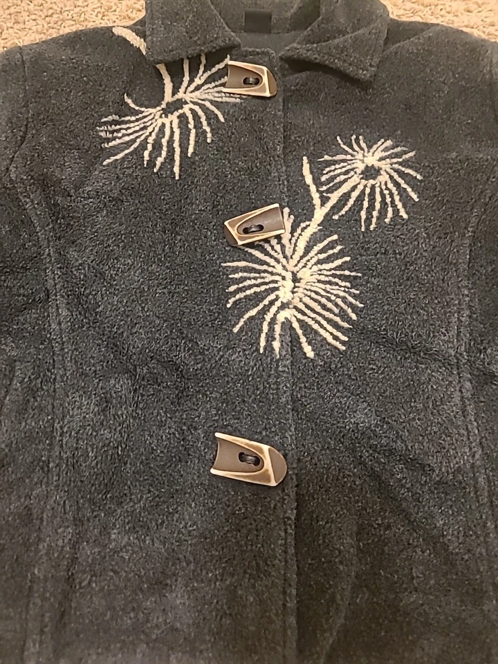 Abrigo Chaqueta Tsunami ESQ Vintage Gris Forrado de Vellón Flor Diente de León Talla Pequeña Foto 2 de 4