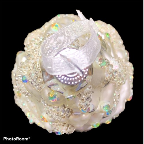 Silver Christmas Tree Shaped Glass Ornament Beaded Glitter In Silver Gift Box - Picture 5 of 12