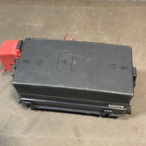 2008-2011 BUICK LUCERNE CADILLAC DTS REAR FUSE BOX UNDER SEAT 13599106 - Picture 10 of 12