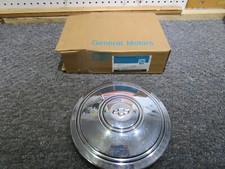 6768 Chevrolet Camaro Chevelle Caprice Police Hub Cap Gm Nos 3908672