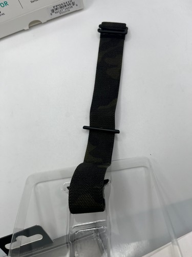 Bracelet de protection Pelican compatible avec Apple Watch tailles 42-44 mm - vert camouflage - Photo 3 sur 4