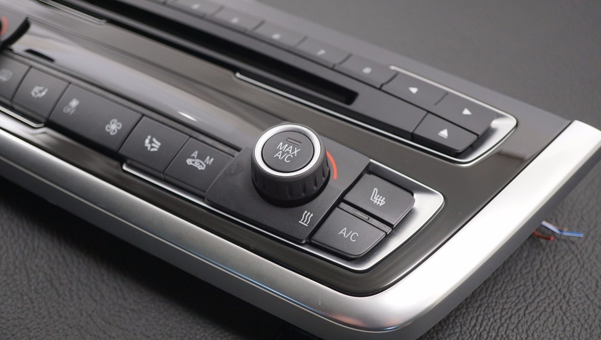 OEM BMW F30 F31 F34 CLIMATE A/C CONTROL RADIO PANEL CHROME 9348827  