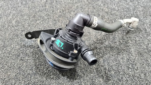 Pompa acqua ausiliaria BMW M5 F90 M8 F91 F92 8093829 - Foto 1 di 6