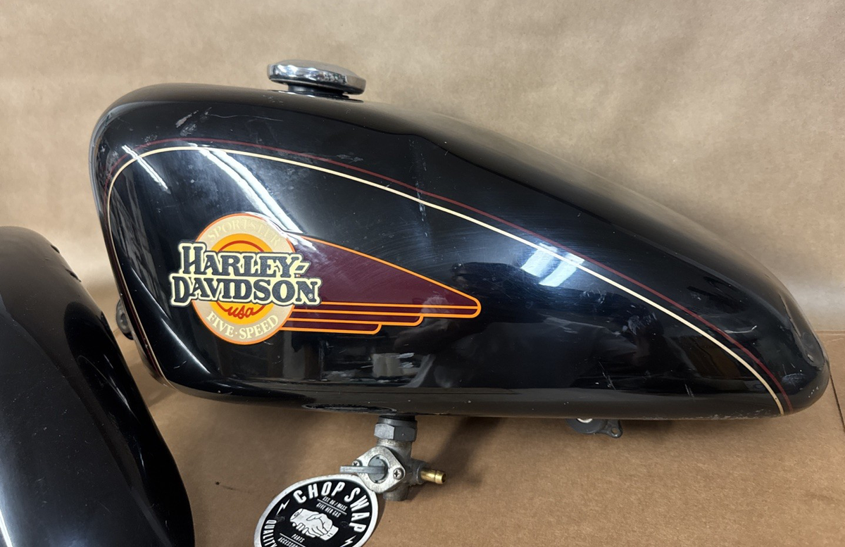 Harley-Davidson Sportster タンク OEM Harley-Davidson Sportster Gas Tank & Front Fender, 1995