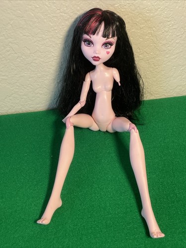 Mattel Monster High Original Ghouls Draculaura 2014 Re-Release Reissue Preowned - Picture 6 of 20