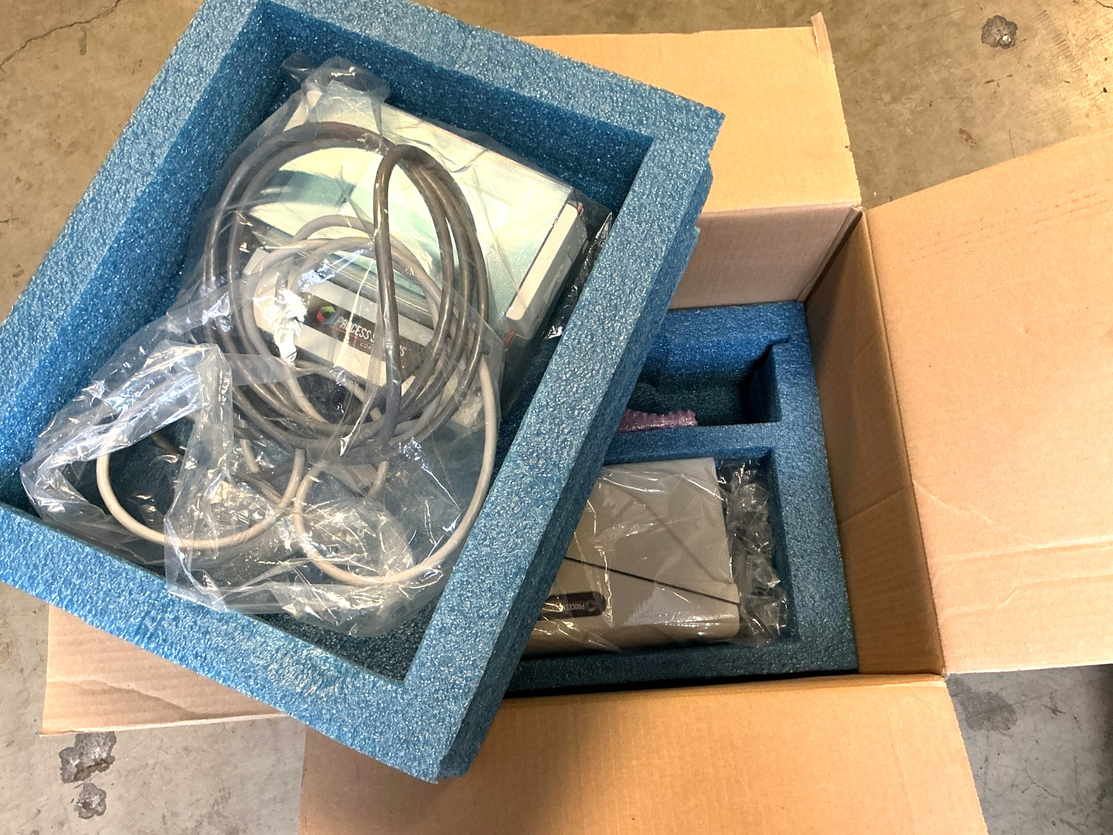 New Process Sensors MCT460 NIR Moisture Meter w/ FBX-OI 90-260VAC 40W