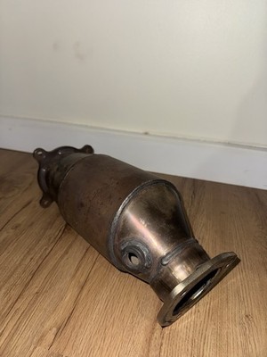 2017 - 2019 Audi a4 Milltek High Flow Catalytic Converter