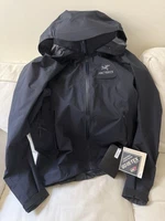 NWT Arc’teryx Women’s Beta AR Jacket Black Sapphire