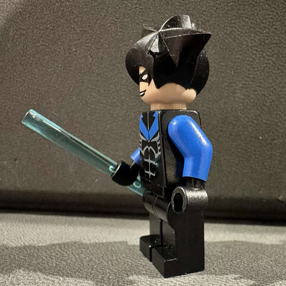 LEGO: Arkham Asylum (7785) Nightwing Minifigure 2006 Rare Batman Figure - Image 3 of 4