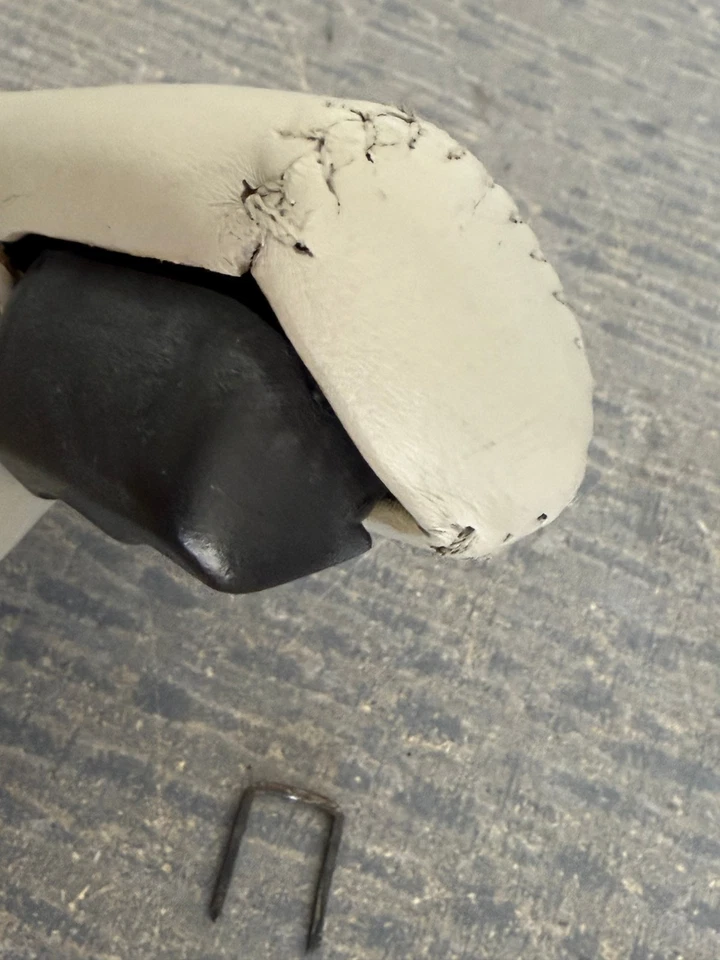 1992 - 1995 年凯迪拉克 Eldorado /Seville 原始设备制造商皮革换档刀彩色页岩 #954 — 第 4/4 张图片