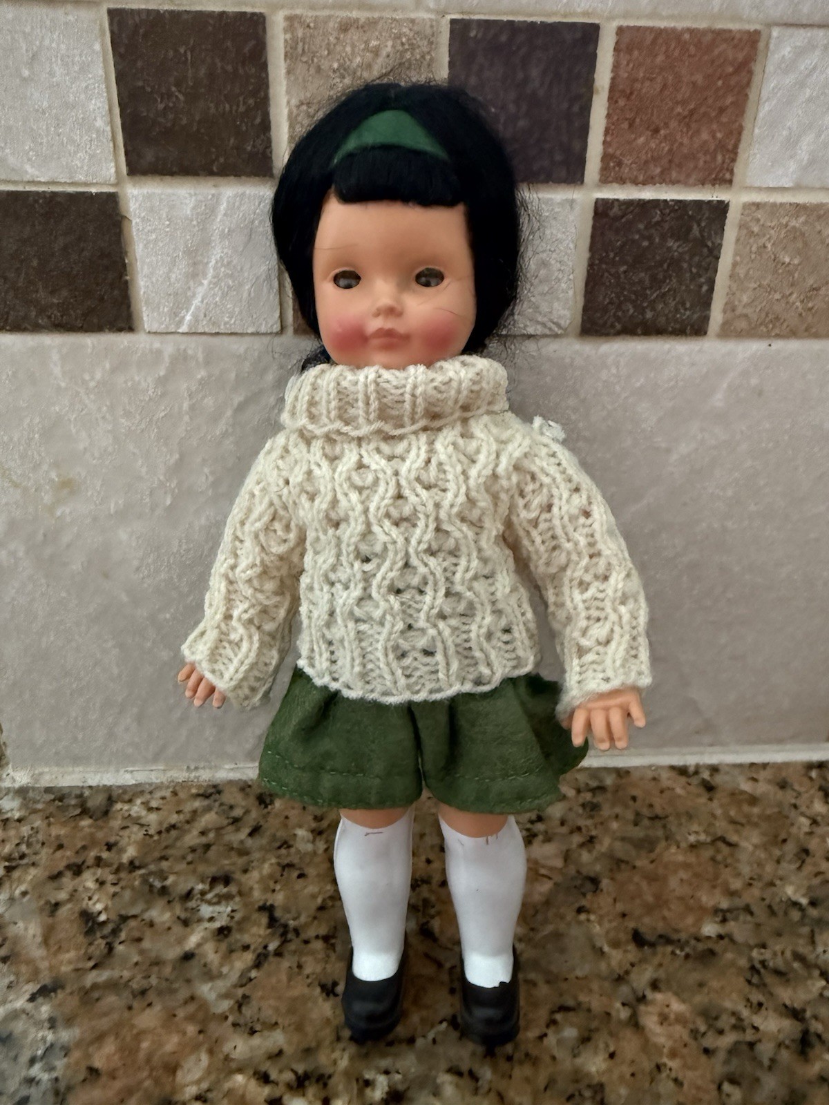 VINTAGE HARD PLASTIC IRISH GIRL 8 INCH DOLL W/OPEN SHUT EYES
