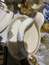 Vintage Floral Design Gold Trim Gravy Boat Sauce Dish With Attached Plate
