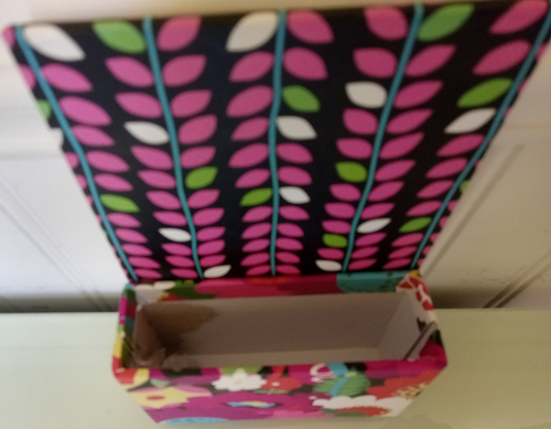 2 Accessori Magnetici Armadietto Scuola VERA BRADLEY - 1 Specchio con Ripiano/1 Piccolo Pattumiera - Foto 6 di 7