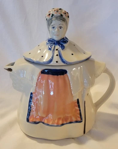 Vintage Shawnee USA Pre WWII Granny Ann Teapot