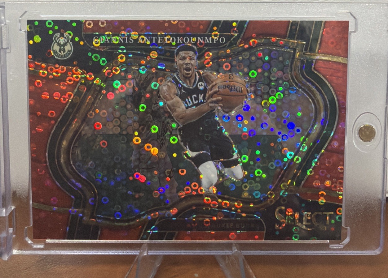 2022 Select Giannis Antetokounmpo Courtside Red Disco Prizm #’d /49