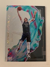 LUKA DONCIC 2019-20 PANINI STATUS - UPPER ECHELON INSERT + 1 TOUCH