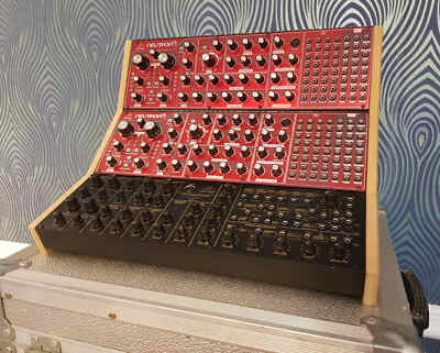 Behringer Triple Oak furnierter Ständer für Model D, Pro1, K2, Cat und Neutron etc.
