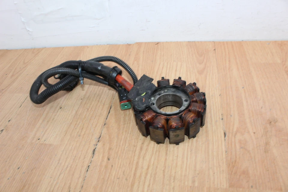 Ski-Doo Summit X 800R XM 2015 volante y estator Foto 2 de 4