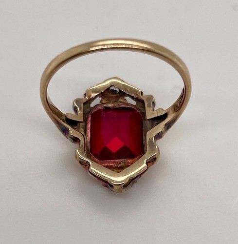 VINTAGE LADIES 10K YELLOW GOLD LAB CREATED RUBY RING + CZs SIZE 5.5 RING - Picture 4 of 10