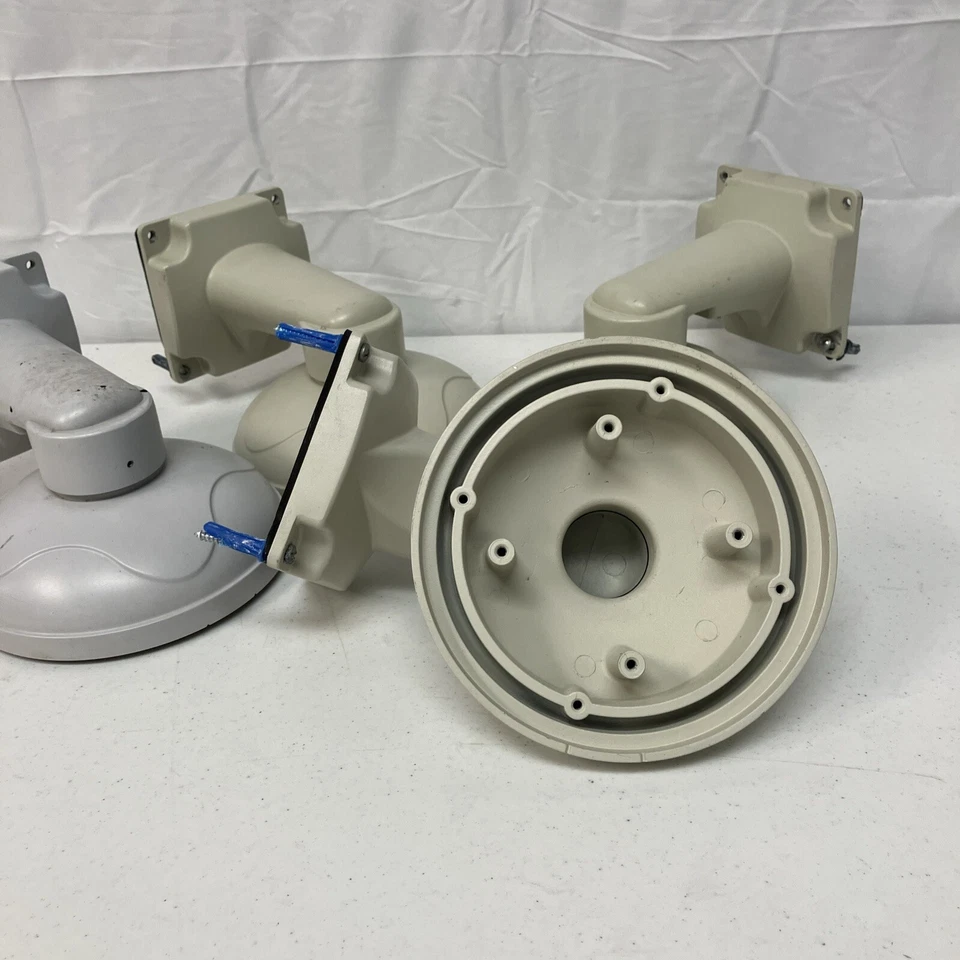 4x - 90 Degree Angle Mounting Equipment For The Arecont Vision AV12186DN Camera - Image 2 of 4