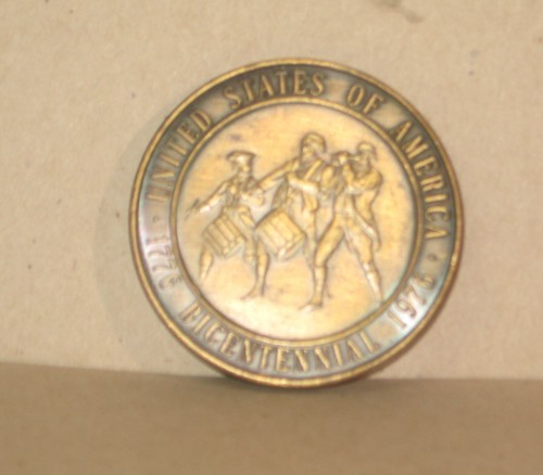 Vintage UNITED STATES OF AMERICA BICENTENIAL 1776 - 1976 BRASS COLLECTOR COIN - Picture 4 of 4