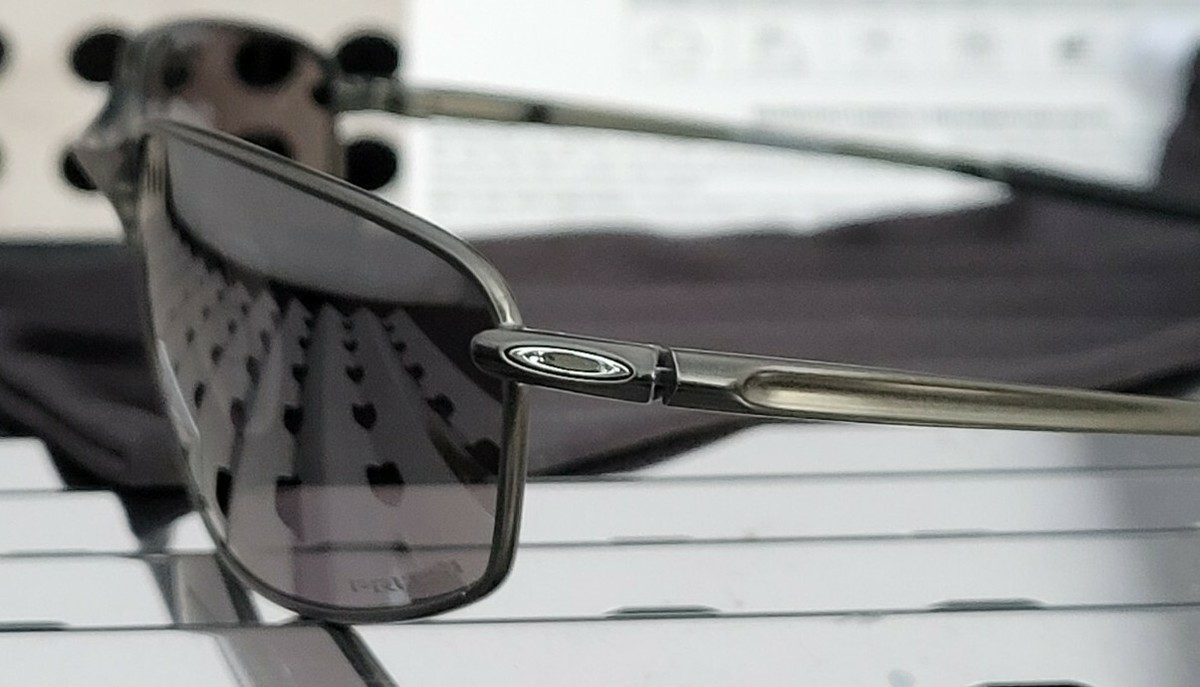 New Oakley WHISKER 4141-0160 Sunglasses Satin Carbon w/ Prizm