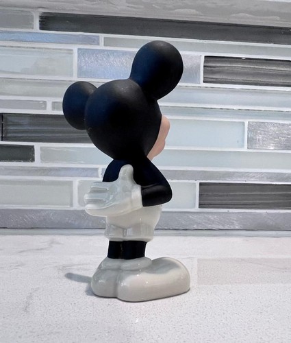 LENOX DISNEY MICKEY MOUSE SALT SHAKER ONLY 4" TALL EXCELLENT CONDITION - Picture 3 of 10