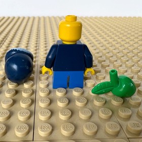 LEGO Creator Winter Village 🎄 Boy, APPLE, twn125, 10216, WINTER BAKERY, 2010