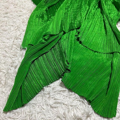 Issey Miyake PLEATS PLEASE Madame-T Green Shawl Poncho Good Condition Japan Used - Picture 6 of 12