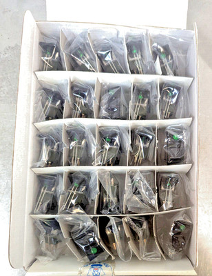 25 pcs. NKK Rocker Switches M2023TJW03-FA-2A-F Green Snap In 6A 125V On-Off-On