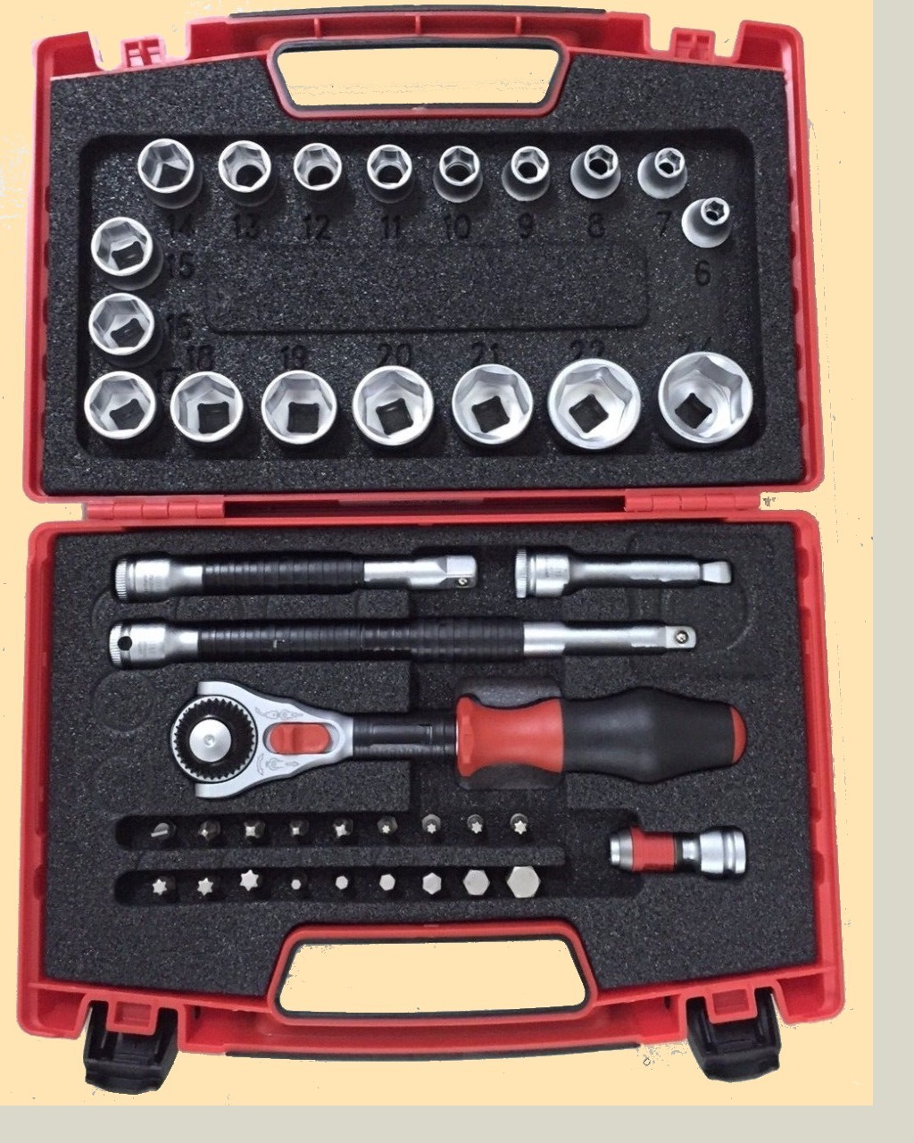 Hilti Ratschenkasten 3 8 6-24mm (40-Teilig), Socket Wrench Kit, Nusskasten. Hilti Ratschenkasten 3 8 6-24mm (40-Teilig), Socket Wrench Kit, Nusskasten.