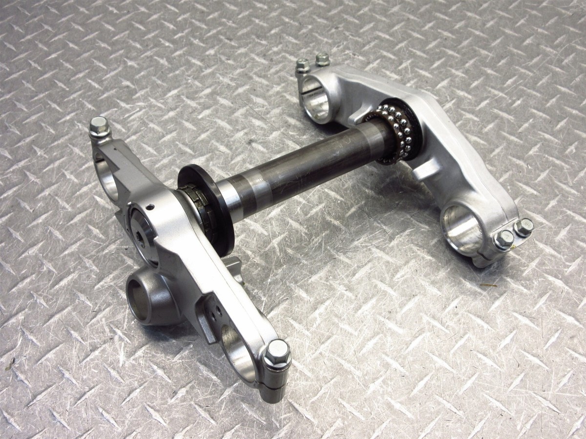 2004 02-05 Kawasaki ZZR1200 ZX1200 Triple Tree Fork Tube Clamp