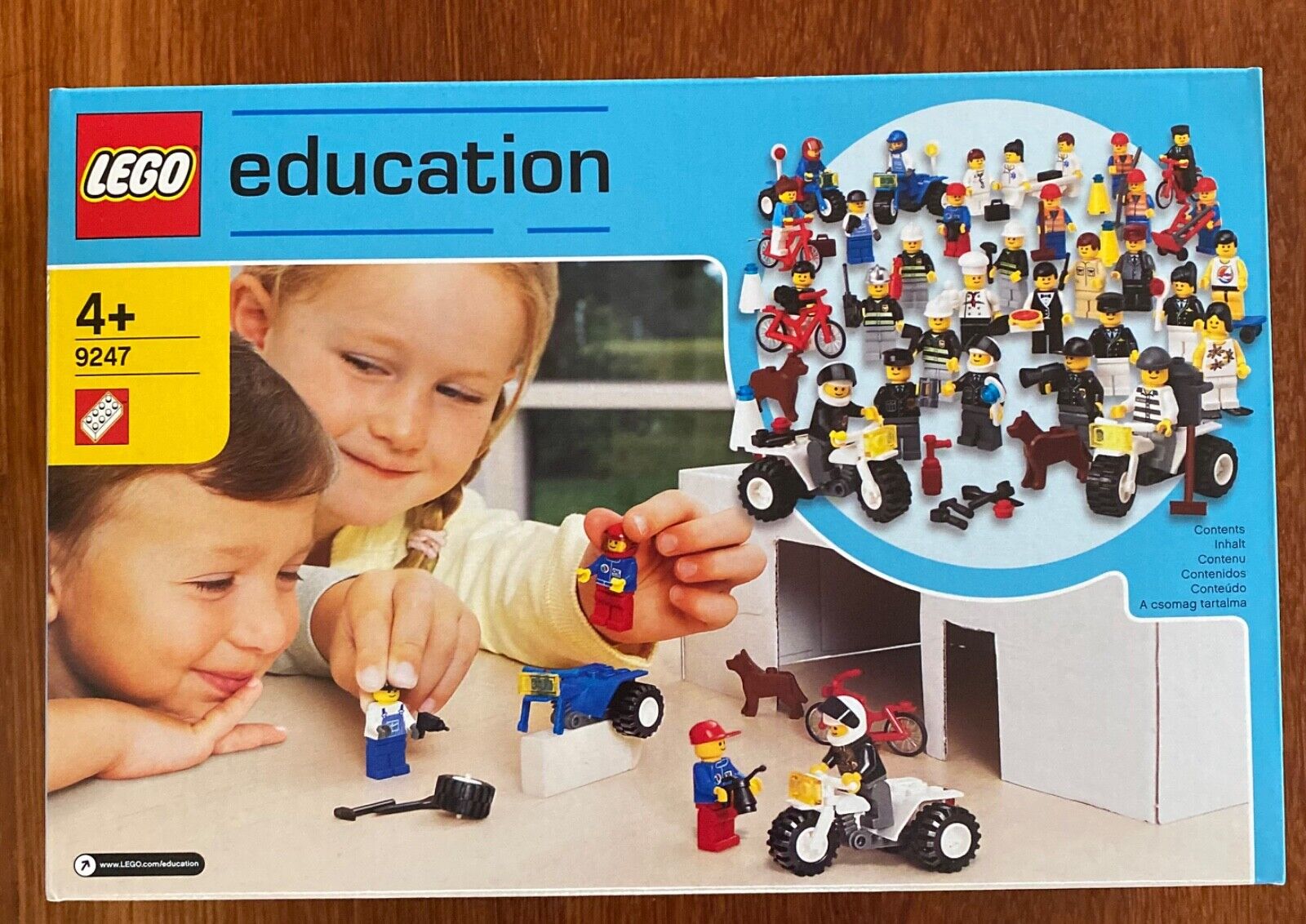 LEGO Education 9247 - NEW (30 Minifigures) Community Workers