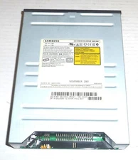 Samsung SM-308 8X Internal IDE CD-RW/DVD Drive Black Bezel