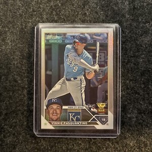 2023 Topps Series 1 VINNIE PASQUANTINO Royals RC #302 Rookie Silver Rainbow Foil