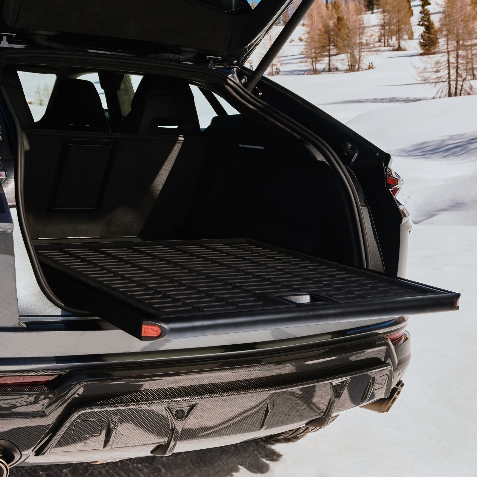Lamborghini Urus Load Assist Tray [PRE ORDER - READ DESCRIPTION]