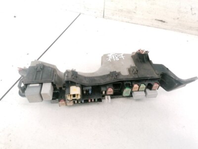   Fuse box  for Toyota Corolla Verso UK1663766-92