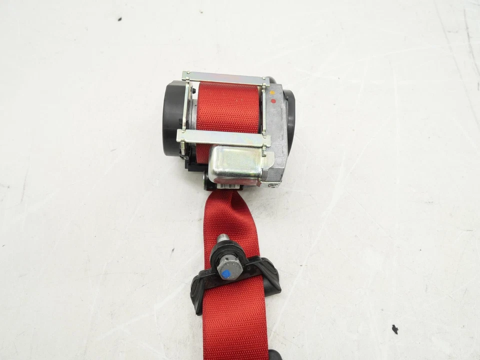 Retractor de cinturón de seguridad de pasajero delantero derecho diestro 2016-2021 McLaren 570S rojo OEM usado Foto 2 de 4