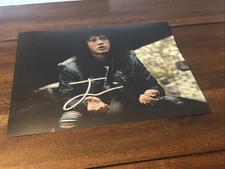 Joseph Quinn "Stranger Things" Eddie  Signed Autograph 8x10 Photo Proof Hologram
