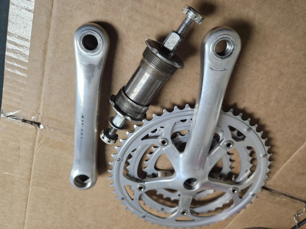 Jeu de manivelles Campagnolo Racing T Triple Chorus 170 mm manivelle Jeu de manivelles Campagnolo Racing T Triple Chorus 170 mm manivelle