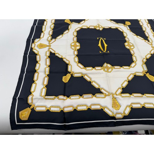 Cartier Black White Gold Rolled Edge Logo Silk Square Scarf - 第 7/11 張圖片