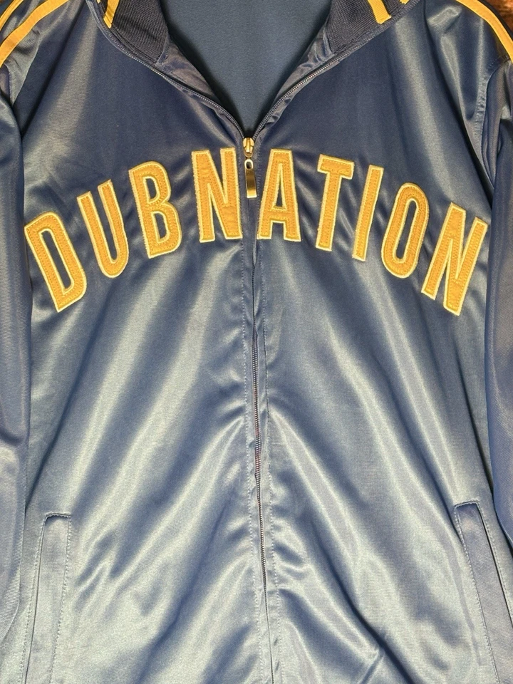 Chaqueta Golden State Warriors Dub Nation Talla M Azul Calentamiento NBA Aros Retro Foto 4 de 4