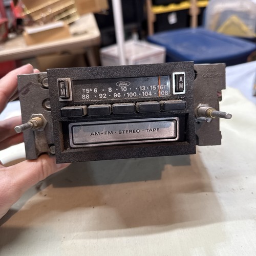 Vintage Ford Push Button 8 Track Am Fm Radio 70s Mercury? 0651-02 | eBay