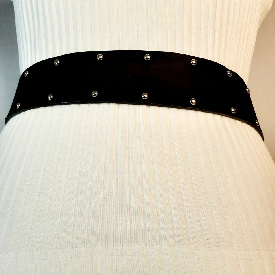 Cinturón Vince Camuto Cuero Genuino XL Negro Gamuza Tono Plateado Tachuelas Hebilla Circular Foto 3 de 4