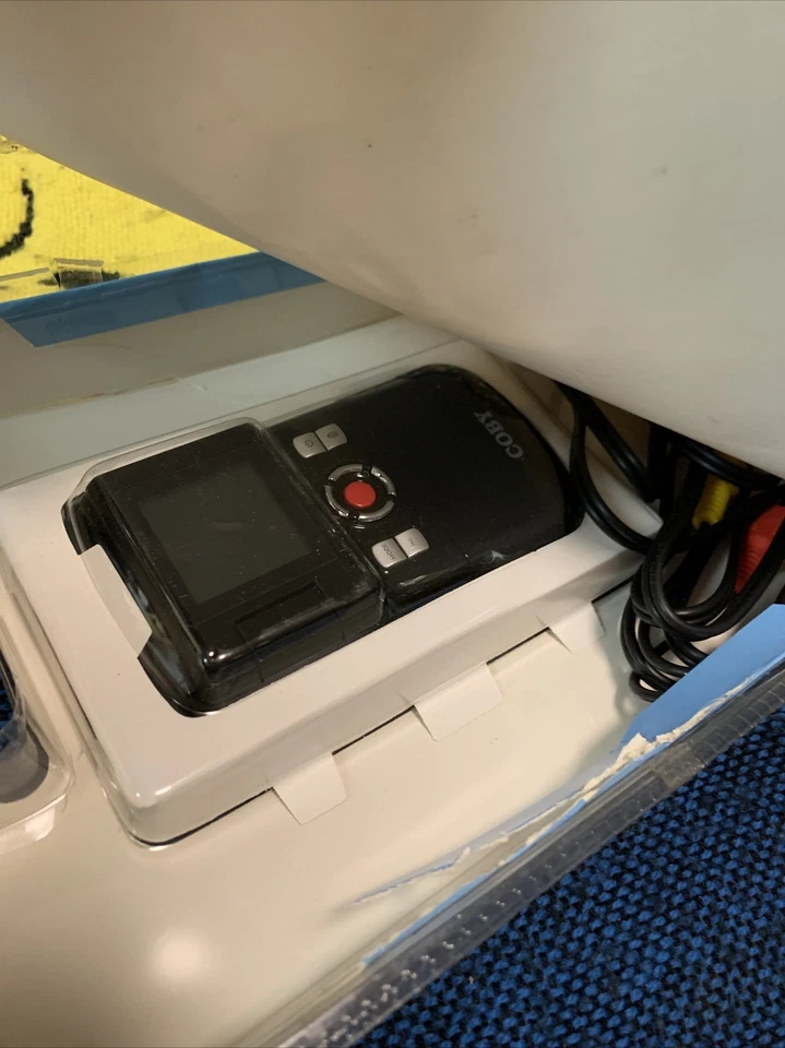 COBY Snapp Digital Camcorder Model CAM3001S – Open Box - Image 2 of 3