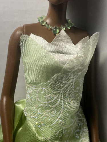 Disney's Princess and the Frog Princess Tiana Barbie Fashion Doll Dressed - Picture 3 of 9